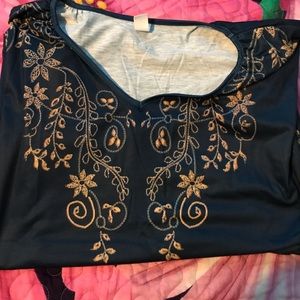 “Vintage plant V- neck short sleeves graphic tee”